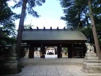 帯廣神社の山門・神門