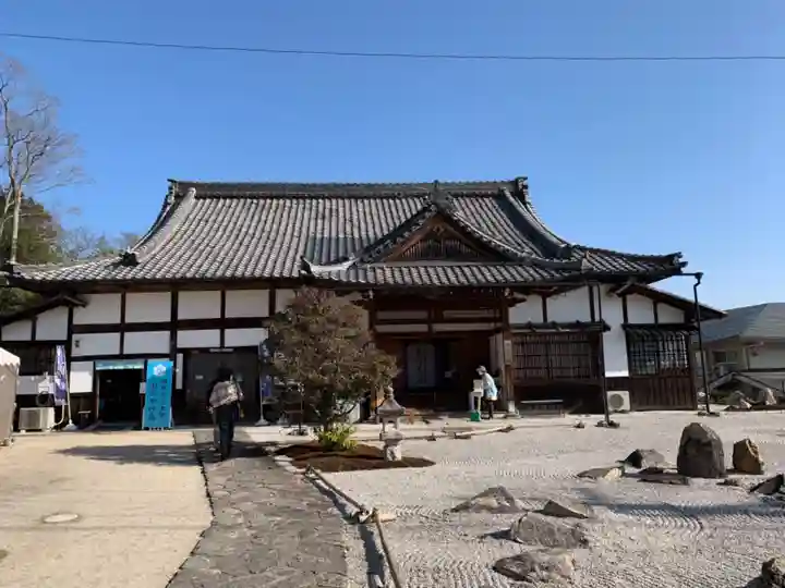 西教寺の本殿・本堂