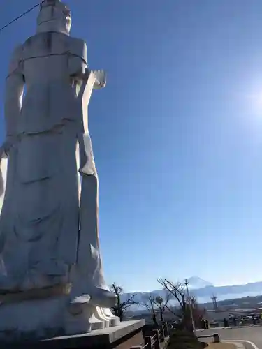 韮崎平和観音の景色