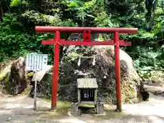 母智丘神社の建物その他