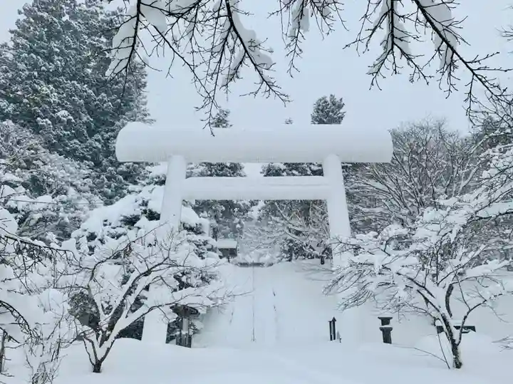 土津神社|こどもと出世の神さまの鳥居