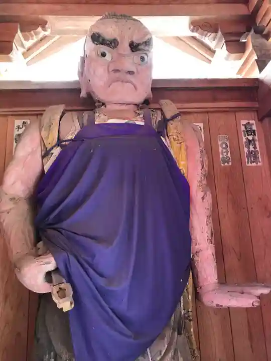 弘誓山 養泉寺の像