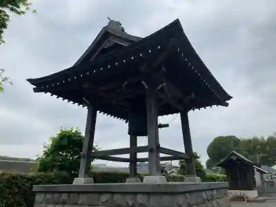 長泉寺の{uncategorized: "未分類", other: "その他", undefined: "問題あり", building: "その他建物", grave: "お墓", sacred_gate: "鳥居", guardian: "狛犬", statue: "像", buddha: "仏像", history: "歴史", nature: "自然", garden: "庭園", animal: "動物", pagoda: "塔", temizu: "手水舎", mountain_gate: "山門・神門", sanctuary: "本殿・本堂", subordinate: "末社・摂社", art: "芸術", scenery: "景色", jizo: "地蔵", ema: "絵馬", goshuin: "御朱印", omikuji: "おみくじ", items: "授与品その他", amulet: "お守り", goshuincho: "御朱印帳", eats: "食事", festival: "お祭り", votive_dance: "神楽", shichigosan: "七五三参", wedding: "結婚式", experience: "体験その他", initially: "初詣", around: "周辺", anti_infection: "感染症対策"}