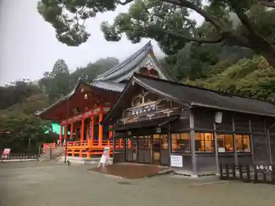 勝尾寺の本殿・本堂