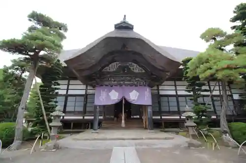 前山寺の本殿