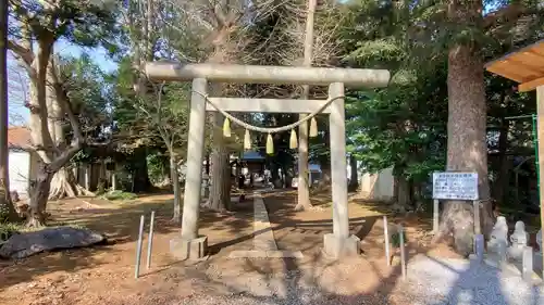 諏訪神社の鳥居