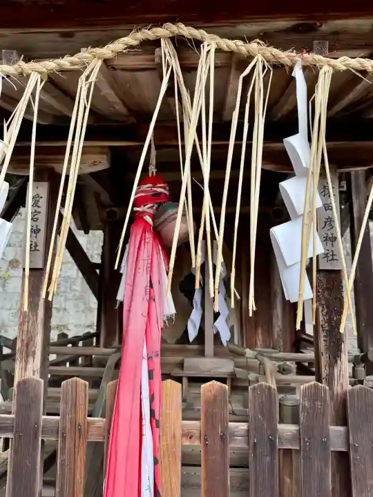 石座神社の{uncategorized: "未分類", other: "その他", undefined: "問題あり", building: "その他建物", grave: "お墓", sacred_gate: "鳥居", guardian: "狛犬", statue: "像", buddha: "仏像", history: "歴史", nature: "自然", garden: "庭園", animal: "動物", pagoda: "塔", temizu: "手水舎", mountain_gate: "山門・神門", sanctuary: "本殿・本堂", subordinate: "末社・摂社", art: "芸術", scenery: "景色", jizo: "地蔵", ema: "絵馬", goshuin: "御朱印", omikuji: "おみくじ", items: "授与品その他", amulet: "お守り", goshuincho: "御朱印帳", eats: "食事", festival: "お祭り", votive_dance: "神楽", shichigosan: "七五三参", wedding: "結婚式", experience: "体験その他", initially: "初詣", around: "周辺", anti_infection: "感染症対策"}