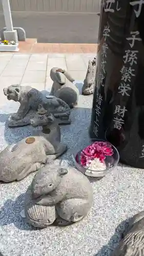 新川皇大神社の像