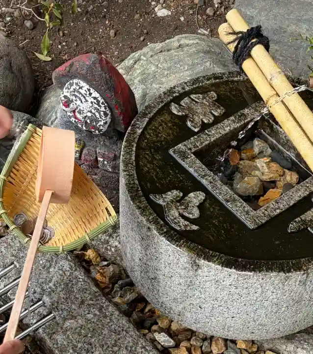 櫻木神社の{uncategorized: "未分類", other: "その他", undefined: "問題あり", building: "その他建物", grave: "お墓", sacred_gate: "鳥居", guardian: "狛犬", statue: "像", buddha: "仏像", history: "歴史", nature: "自然", garden: "庭園", animal: "動物", pagoda: "塔", temizu: "手水舎", mountain_gate: "山門・神門", sanctuary: "本殿・本堂", subordinate: "末社・摂社", art: "芸術", scenery: "景色", jizo: "地蔵", ema: "絵馬", goshuin: "御朱印", omikuji: "おみくじ", items: "授与品その他", amulet: "お守り", goshuincho: "御朱印帳", eats: "食事", festival: "お祭り", votive_dance: "神楽", shichigosan: "七五三参", wedding: "結婚式", experience: "体験その他", initially: "初詣", around: "周辺", anti_infection: "感染症対策"}