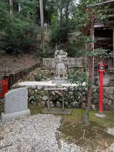 御髪神社の像