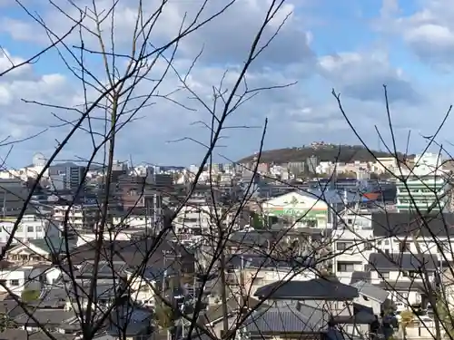 天山神社の周辺