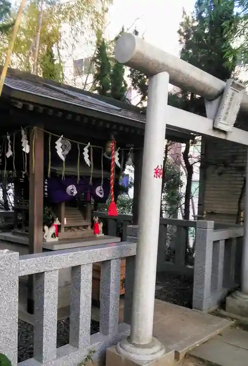 市谷亀岡八幡宮の末社・摂社