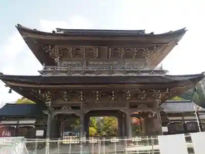 総持寺祖院の山門・神門