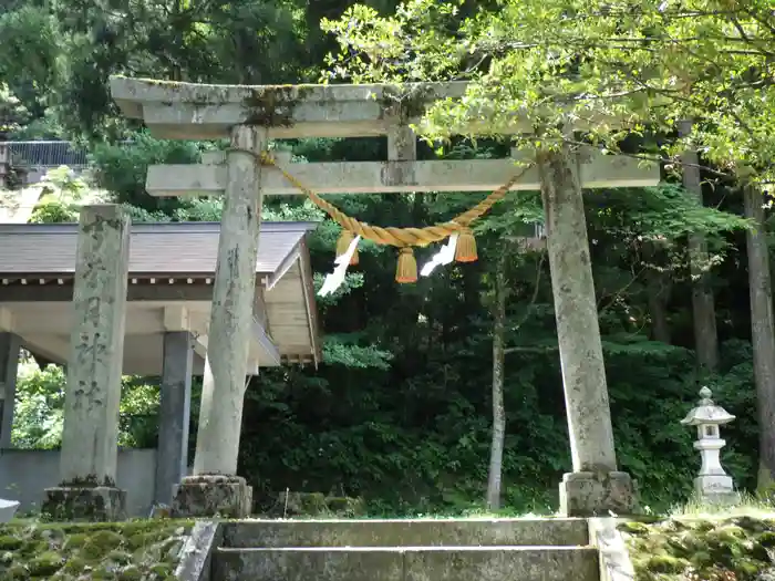 宇奈月神社の鳥居