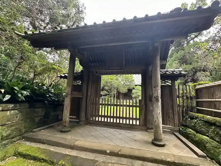 寿福寺の山門・神門