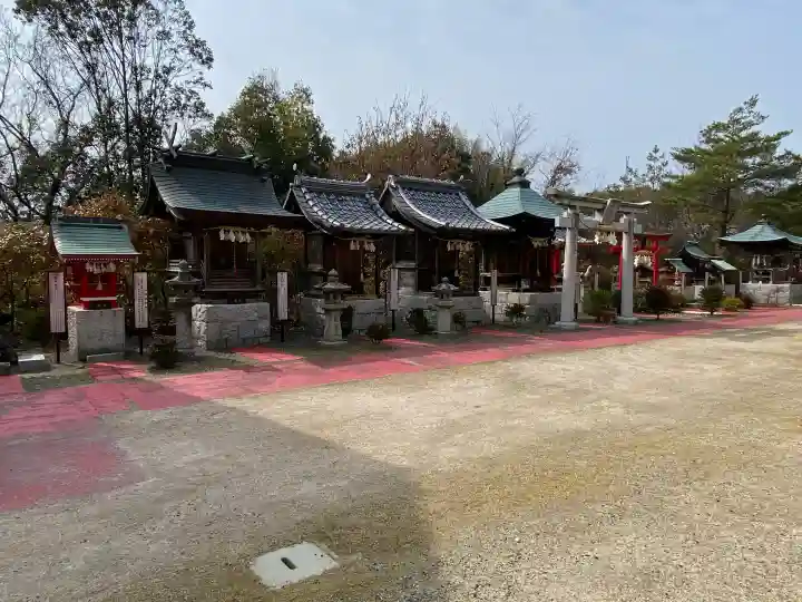 白崎八幡宮の{uncategorized: "未分類", other: "その他", undefined: "問題あり", building: "その他建物", grave: "お墓", sacred_gate: "鳥居", guardian: "狛犬", statue: "像", buddha: "仏像", history: "歴史", nature: "自然", garden: "庭園", animal: "動物", pagoda: "塔", temizu: "手水舎", mountain_gate: "山門・神門", sanctuary: "本殿・本堂", subordinate: "末社・摂社", art: "芸術", scenery: "景色", jizo: "地蔵", ema: "絵馬", goshuin: "御朱印", omikuji: "おみくじ", items: "授与品その他", amulet: "お守り", goshuincho: "御朱印帳", eats: "食事", festival: "お祭り", votive_dance: "神楽", shichigosan: "七五三参", wedding: "結婚式", experience: "体験その他", initially: "初詣", around: "周辺", anti_infection: "感染症対策"}