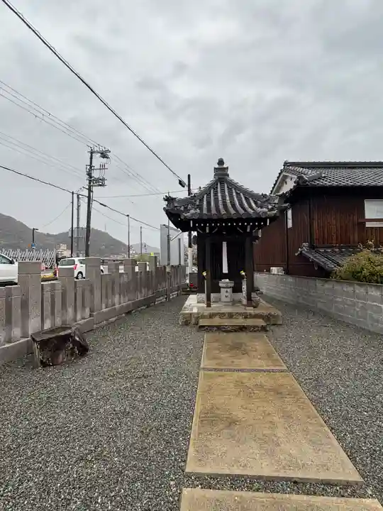 高畑地蔵尊のその他建物