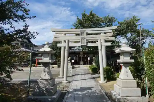 市軸稲荷神社の鳥居