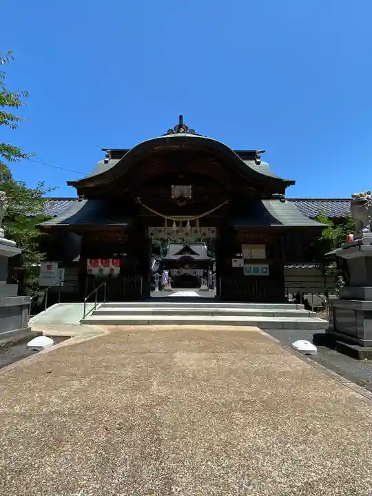八幡古表神社の山門・神門