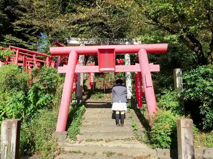 清照稲荷神社の鳥居