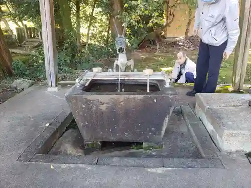 伊富岐神社の手水