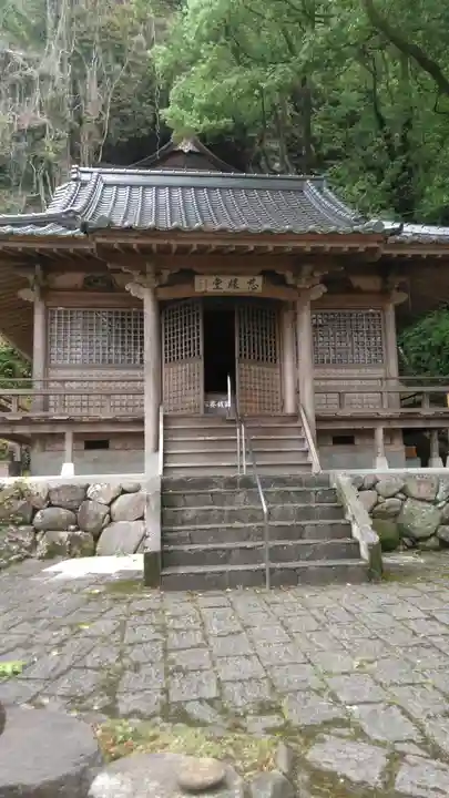 鷹栖観音堂の本殿・本堂