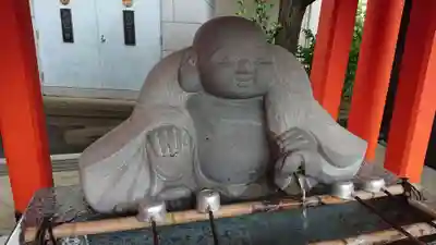 穴八幡宮の手水舎