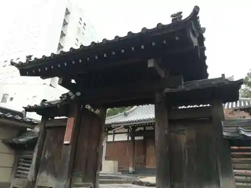 寳塔寺の山門・神門