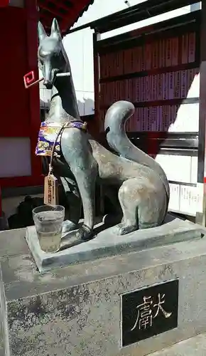 装束稲荷神社（王子稲荷神社境外摂社）の狛犬