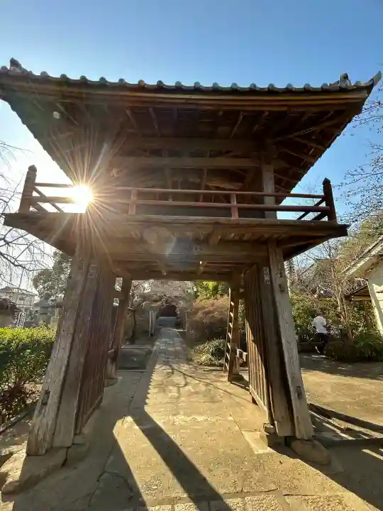 中院の{uncategorized: "未分類", other: "その他", undefined: "問題あり", building: "その他建物", grave: "お墓", sacred_gate: "鳥居", guardian: "狛犬", statue: "像", buddha: "仏像", history: "歴史", nature: "自然", garden: "庭園", animal: "動物", pagoda: "塔", temizu: "手水舎", mountain_gate: "山門・神門", sanctuary: "本殿・本堂", subordinate: "末社・摂社", art: "芸術", scenery: "景色", jizo: "地蔵", ema: "絵馬", goshuin: "御朱印", omikuji: "おみくじ", items: "授与品その他", amulet: "お守り", goshuincho: "御朱印帳", eats: "食事", festival: "お祭り", votive_dance: "神楽", shichigosan: "七五三参", wedding: "結婚式", experience: "体験その他", initially: "初詣", around: "周辺", anti_infection: "感染症対策"}