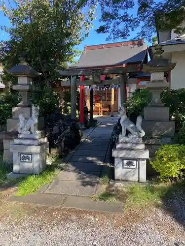 天明稲荷神社の本殿