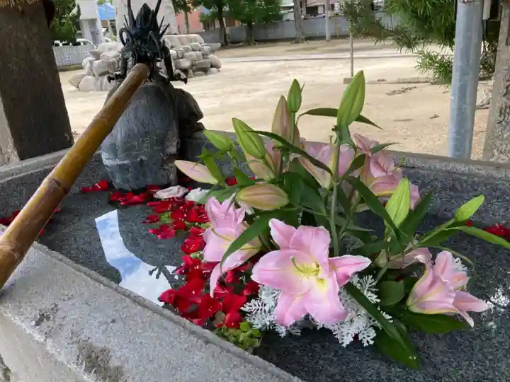三津厳島神社の手水舎