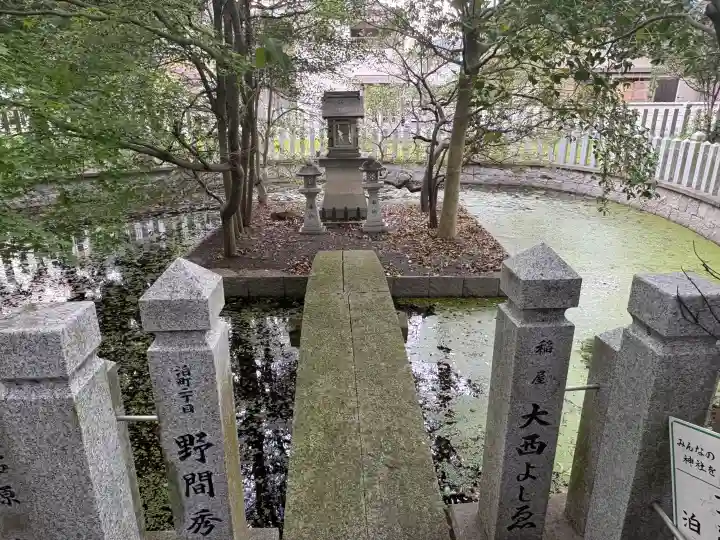 泊神社の{uncategorized: "未分類", other: "その他", undefined: "問題あり", building: "その他建物", grave: "お墓", sacred_gate: "鳥居", guardian: "狛犬", statue: "像", buddha: "仏像", history: "歴史", nature: "自然", garden: "庭園", animal: "動物", pagoda: "塔", temizu: "手水舎", mountain_gate: "山門・神門", sanctuary: "本殿・本堂", subordinate: "末社・摂社", art: "芸術", scenery: "景色", jizo: "地蔵", ema: "絵馬", goshuin: "御朱印", omikuji: "おみくじ", items: "授与品その他", amulet: "お守り", goshuincho: "御朱印帳", eats: "食事", festival: "お祭り", votive_dance: "神楽", shichigosan: "七五三参", wedding: "結婚式", experience: "体験その他", initially: "初詣", around: "周辺", anti_infection: "感染症対策"}