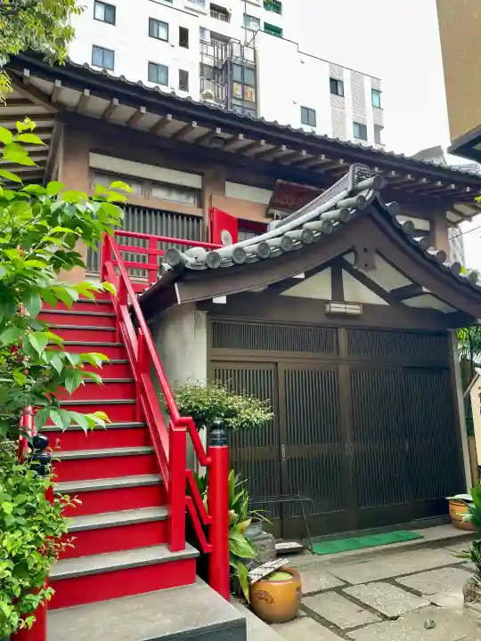 薬王寺の{uncategorized: "未分類", other: "その他", undefined: "問題あり", building: "その他建物", grave: "お墓", sacred_gate: "鳥居", guardian: "狛犬", statue: "像", buddha: "仏像", history: "歴史", nature: "自然", garden: "庭園", animal: "動物", pagoda: "塔", temizu: "手水舎", mountain_gate: "山門・神門", sanctuary: "本殿・本堂", subordinate: "末社・摂社", art: "芸術", scenery: "景色", jizo: "地蔵", ema: "絵馬", goshuin: "御朱印", omikuji: "おみくじ", items: "授与品その他", amulet: "お守り", goshuincho: "御朱印帳", eats: "食事", festival: "お祭り", votive_dance: "神楽", shichigosan: "七五三参", wedding: "結婚式", experience: "体験その他", initially: "初詣", around: "周辺", anti_infection: "感染症対策"}