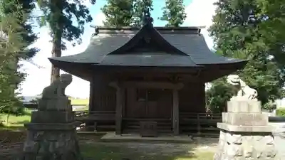 高岡神社の本殿・本堂
