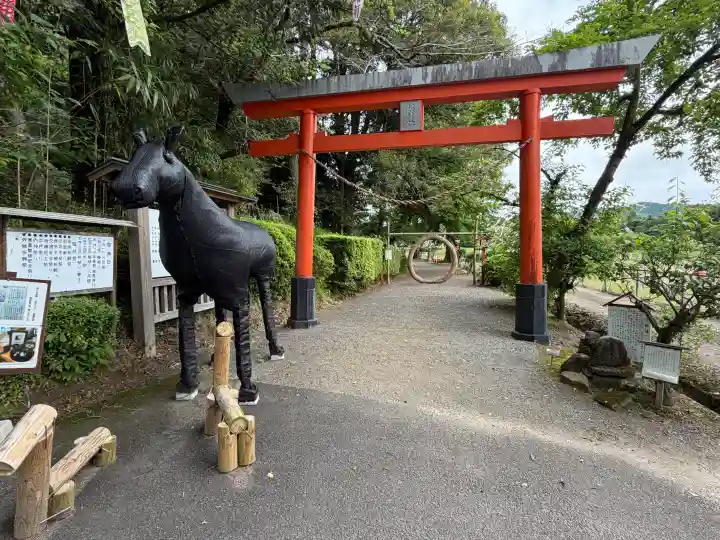 檍神社の{uncategorized: "未分類", other: "その他", undefined: "問題あり", building: "その他建物", grave: "お墓", sacred_gate: "鳥居", guardian: "狛犬", statue: "像", buddha: "仏像", history: "歴史", nature: "自然", garden: "庭園", animal: "動物", pagoda: "塔", temizu: "手水舎", mountain_gate: "山門・神門", sanctuary: "本殿・本堂", subordinate: "末社・摂社", art: "芸術", scenery: "景色", jizo: "地蔵", ema: "絵馬", goshuin: "御朱印", omikuji: "おみくじ", items: "授与品その他", amulet: "お守り", goshuincho: "御朱印帳", eats: "食事", festival: "お祭り", votive_dance: "神楽", shichigosan: "七五三参", wedding: "結婚式", experience: "体験その他", initially: "初詣", around: "周辺", anti_infection: "感染症対策"}