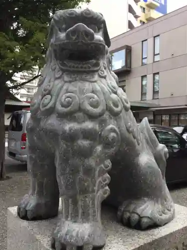 北海道神宮頓宮の狛犬