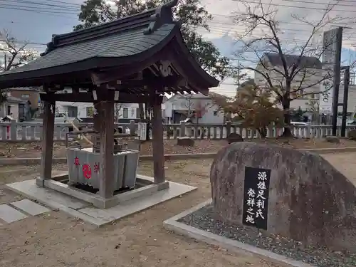 下野國一社八幡宮の手水舎