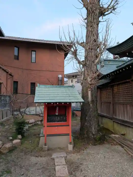 有馬天神社の{uncategorized: "未分類", other: "その他", undefined: "問題あり", building: "その他建物", grave: "お墓", sacred_gate: "鳥居", guardian: "狛犬", statue: "像", buddha: "仏像", history: "歴史", nature: "自然", garden: "庭園", animal: "動物", pagoda: "塔", temizu: "手水舎", mountain_gate: "山門・神門", sanctuary: "本殿・本堂", subordinate: "末社・摂社", art: "芸術", scenery: "景色", jizo: "地蔵", ema: "絵馬", goshuin: "御朱印", omikuji: "おみくじ", items: "授与品その他", amulet: "お守り", goshuincho: "御朱印帳", eats: "食事", festival: "お祭り", votive_dance: "神楽", shichigosan: "七五三参", wedding: "結婚式", experience: "体験その他", initially: "初詣", around: "周辺", anti_infection: "感染症対策"}