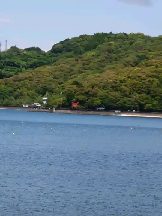 鳴無神社の{uncategorized: "未分類", other: "その他", undefined: "問題あり", building: "その他建物", grave: "お墓", sacred_gate: "鳥居", guardian: "狛犬", statue: "像", buddha: "仏像", history: "歴史", nature: "自然", garden: "庭園", animal: "動物", pagoda: "塔", temizu: "手水舎", mountain_gate: "山門・神門", sanctuary: "本殿・本堂", subordinate: "末社・摂社", art: "芸術", scenery: "景色", jizo: "地蔵", ema: "絵馬", goshuin: "御朱印", omikuji: "おみくじ", items: "授与品その他", amulet: "お守り", goshuincho: "御朱印帳", eats: "食事", festival: "お祭り", votive_dance: "神楽", shichigosan: "七五三参", wedding: "結婚式", experience: "体験その他", initially: "初詣", around: "周辺", anti_infection: "感染症対策"}