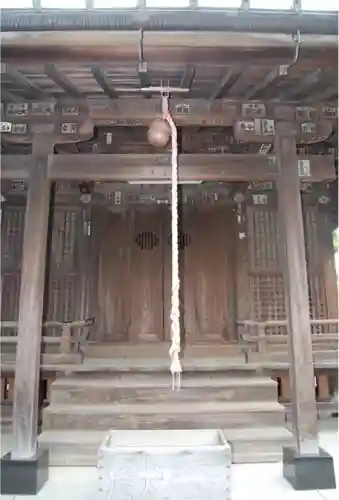 六塚稲荷神社の本殿