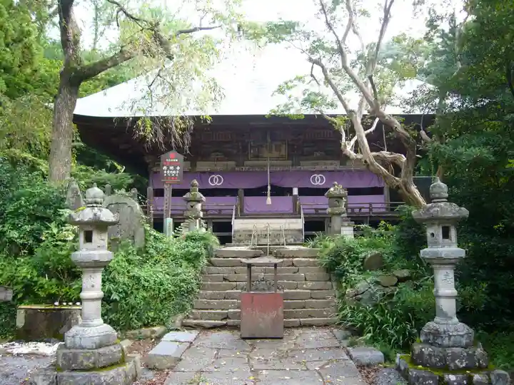 西明寺の本殿・本堂