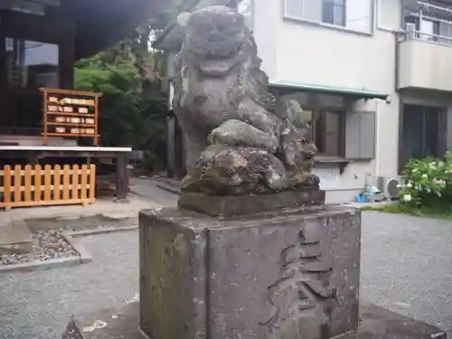 稲荷神社の狛犬