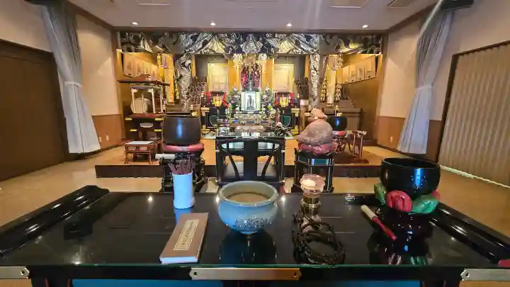 寳性寺 越谷別院の{uncategorized: "未分類", other: "その他", undefined: "問題あり", building: "その他建物", grave: "お墓", sacred_gate: "鳥居", guardian: "狛犬", statue: "像", buddha: "仏像", history: "歴史", nature: "自然", garden: "庭園", animal: "動物", pagoda: "塔", temizu: "手水舎", mountain_gate: "山門・神門", sanctuary: "本殿・本堂", subordinate: "末社・摂社", art: "芸術", scenery: "景色", jizo: "地蔵", ema: "絵馬", goshuin: "御朱印", omikuji: "おみくじ", items: "授与品その他", amulet: "お守り", goshuincho: "御朱印帳", eats: "食事", festival: "お祭り", votive_dance: "神楽", shichigosan: "七五三参", wedding: "結婚式", experience: "体験その他", initially: "初詣", around: "周辺", anti_infection: "感染症対策"}