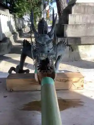 堤治神社の手水舎