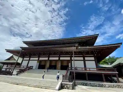 成田山新勝寺の本殿・本堂