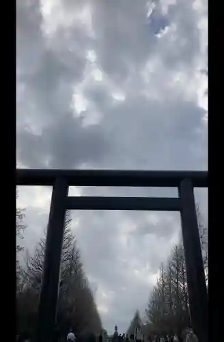 靖國神社の{uncategorized: "未分類", other: "その他", undefined: "問題あり", building: "その他建物", grave: "お墓", sacred_gate: "鳥居", guardian: "狛犬", statue: "像", buddha: "仏像", history: "歴史", nature: "自然", garden: "庭園", animal: "動物", pagoda: "塔", temizu: "手水舎", mountain_gate: "山門・神門", sanctuary: "本殿・本堂", subordinate: "末社・摂社", art: "芸術", scenery: "景色", jizo: "地蔵", ema: "絵馬", goshuin: "御朱印", omikuji: "おみくじ", items: "授与品その他", amulet: "お守り", goshuincho: "御朱印帳", eats: "食事", festival: "お祭り", votive_dance: "神楽", shichigosan: "七五三参", wedding: "結婚式", experience: "体験その他", initially: "初詣", around: "周辺", anti_infection: "感染症対策"}