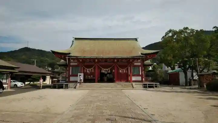 亀山神社の本殿・本堂