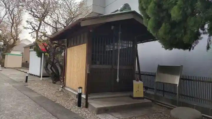 妙建山本立寺の末社・摂社