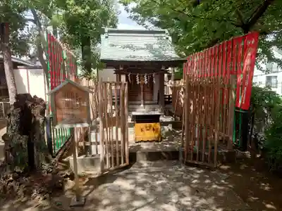 桐ヶ谷氷川神社の末社・摂社